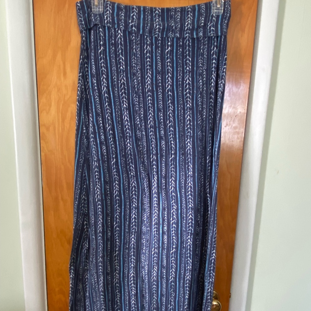 Blue pattern maxi skirt